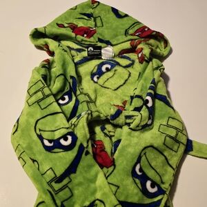 Boys Teenage Mutant Ninja Turtles Hooded Bathrobe Size Medium (8)